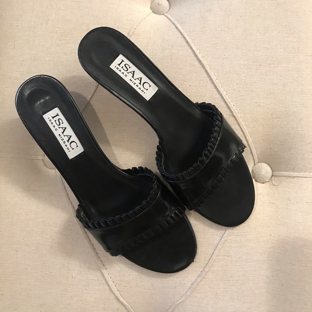 Isaac Mizrahi Black Sandals